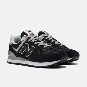 EUC New Balance 574 Core Womens Size 9 Black and White